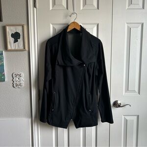 Livi Active / Lane Bryant black mesh back asymmetrical zip jacket